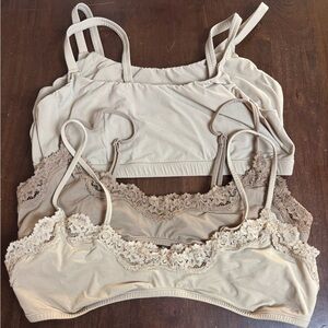 SKIMS lot of 4 Lace Trim Bralette Set - Tan and Cream